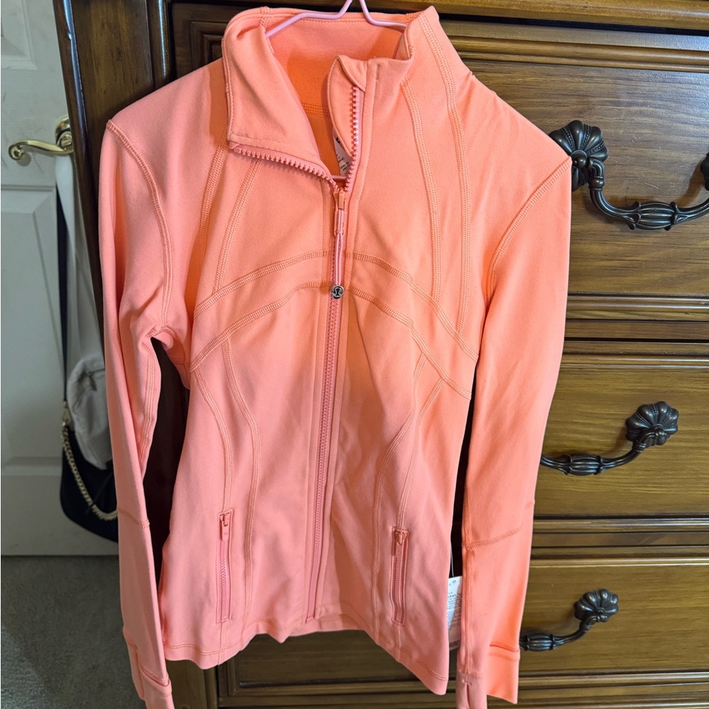lululemon define jacket size 0- never worn.